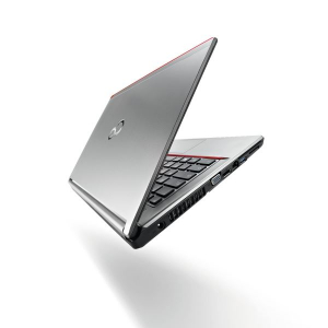 Fujitsu Lifebook E746 Laptop i5-6200U/8GB/240GB ezüst - felújított!