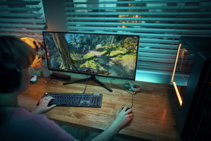 Logitech G915 X Lightspeed vezet&eacute;k n&eacute;lk&uuml;li amerikai nemzetk&ouml;zi Tactile billentyűzet fekete (920-012676)