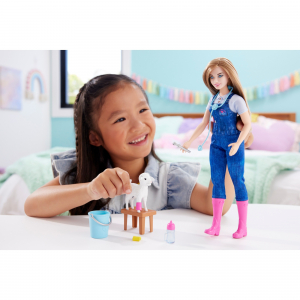 Mattel Barbie Barbie Farm állatorvos játékfigura (HRG42)
