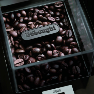 Delonghi k&aacute;v&eacute;őrlő KG 79 fekete (0177111025)