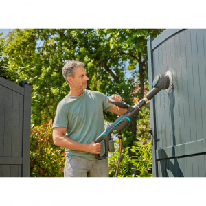 GARDENA akkumul&aacute;toros t&ouml;bbfunkci&oacute;s fugatiszt&iacute;t&oacute; AquaBrush Compact 18V P4A solo, kem&eacute;nypadl&oacute;-tiszt&iacute;t&oacute; (sz&uuml;rke/t&uuml;rkiz, akkumul&aacute;tor &eacute;s t&ouml;ltő n&eacute;lk&uuml;l, POWE