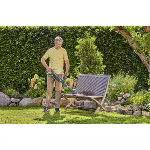 GARDENA akkumul&aacute;toros t&ouml;bbfunkci&oacute;s fugatiszt&iacute;t&oacute; AquaBrush Compact 18V P4A solo, kem&eacute;nypadl&oacute;-tiszt&iacute;t&oacute; (sz&uuml;rke/t&uuml;rkiz, akkumul&aacute;tor &eacute;s t&ouml;ltő n&eacute;lk&uuml;l, POWE