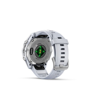 Garmin Fenix 8 43mm AMOLED, ezüst, fehér szilikon szíjjal (ED) (010-02903-00)
