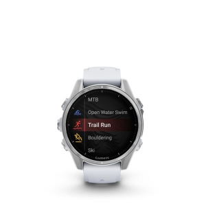 Garmin Fenix 8 43mm AMOLED, ezüst, fehér szilikon szíjjal (ED) (010-02903-00)