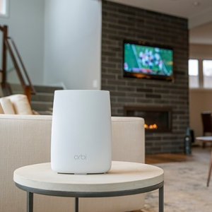 Netgear Orbi LBR20 AC2200 LTE router (LBR20-100EUS)