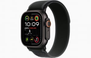 Apple Watch Ultra 2 GPS + Cellular 49mm (új bevonat) fekete titántok, fekete terep pánt S/M méret (MX4U3CM/A)