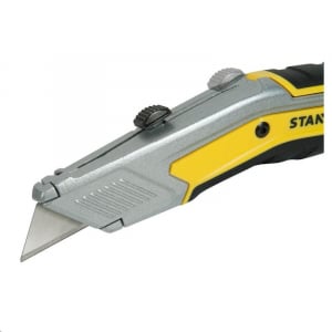 Stanley FMHT0-10288 FatMax EXO behúzható trapézpengés kés