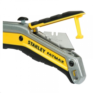 Stanley FMHT0-10288 FatMax EXO behúzható trapézpengés kés