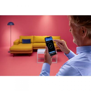 Philips Lighting  Wi-Fi BLE Pole Floor Light EU (8719514554375) LED-es &aacute;ll&oacute;l&aacute;mpa LED 13 W Feh&eacute;r