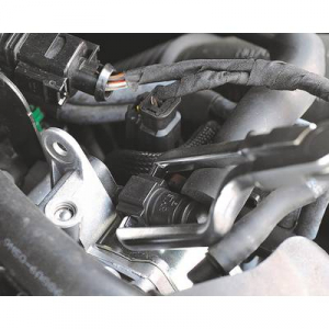 Brilliant Tools  (BT536004) &Uuml;zemanyag vezet&eacute;k fog&oacute; 1 db