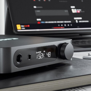 FiiO K11 asztali fejhallgató erősítő fekete