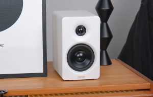 Edifier M60 2.0 Bluetooth hangszóró fehér