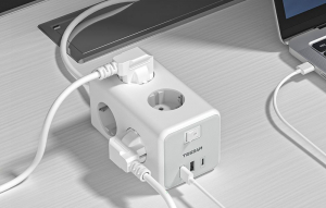 Tessan 6x AC, 2x USB-A, 1x USB-C hálózati elosztó (TS-306-C)