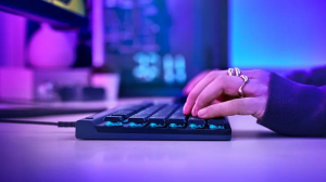 Logitech G515 TKL vezet&eacute;kes Gaming US Tactile billentyűzet fekete (920-012872)