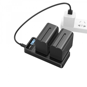 SmallRig NP-F970 akkumul&aacute;tor &eacute;s t&ouml;ltő szett (3823)