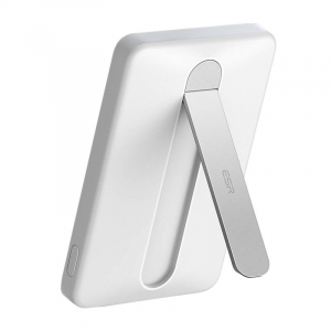 ESR Qi2 MagSlim 5000 mAh mágneses powerbank állvánnyal fehér (2G5220161)