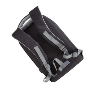RivaCase 7563 Prater15,6" notebook h&aacute;tizs&aacute;k vezet&eacute;k n&eacute;lk&uuml;li eg&eacute;rrel fekete (4260709012490)