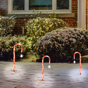 Home  vil&aacute;g&iacute;t&oacute; cukorbot szett, k&uuml;l- &eacute;s belt&eacute;ri kivitel, 3 db cukorbot vezet&eacute;kkel &ouml;sszek&ouml;tve, cukorbotonk&eacute;nt 5 db melegfeh&eacute;r LED (CDY3LED)