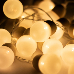 Home  LED-es g&ouml;mb f&eacute;nyf&uuml;z&eacute;r, 20 melegfeh&eacute;r LED, elemes, ~3m hossz, &aacute;tl&aacute;tsz&oacute; vezet&eacute;k, fa + műanyag (MLC20B)