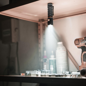 Nebo Torchy 2k HD zsebl&aacute;mpa, 2000 Lumen, akkumul&aacute;toros, v&iacute;z-, &eacute;s &uuml;t&eacute;s&aacute;ll&oacute;, &ouml;vcsipesz (NEB-FLT-0033-G)