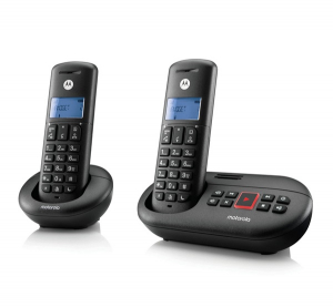 Motorola telefon k&eacute;sz&uuml;l&eacute;k (vezet&eacute;k n&eacute;lk&uuml;li, 1 b&aacute;zis, 2 k&eacute;zibesz&eacute;lő, kijelző, &uuml;zenetr&ouml;gz&iacute;tő, DECT) FEKETE (E212)