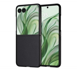 Műanyag telefonv&eacute;dő (bőr hat&aacute;s&uacute; h&aacute;tlap) FEKETE Motorola Razr 50 Ultra 5G (XT2451-3) "Gigapack csomagol&aacute;s" (GP-162703)