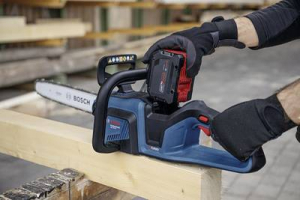 Bosch Professional GKE 18V-40 Akku Akkus l&aacute;ncfűr&eacute;sz Penge hossza 360 mm (akku n&eacute;lk&uuml;l) (06008D3000)