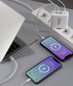 VOLTCRAFT UC-3C1A140W01 USB-s t&ouml;ltők&eacute;sz&uuml;l&eacute;k 140 W 3x USB-C, 1x USB-A USB PD 3.1 Feh&eacute;r Belt&eacute;r GaN (VC-16045350)