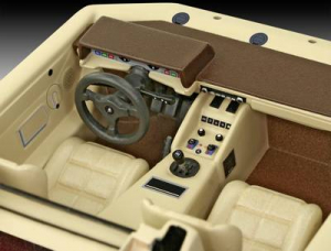 Revell Lamborghini Countach LP500S Aut&oacute;modell &eacute;p&iacute;tők&eacute;szlet 1:24 (07730)