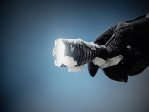 ArmyTek Viking Pro White LED K&eacute;zil&aacute;mpa Akkur&oacute;l &uuml;zemeltetett 2050 lm 136 g (F07701C)