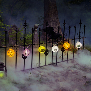 Family Halloween-i lampion f&eacute;nyf&uuml;z&eacute;r - 7,5 x 110 cm - 2 x AA elemes (58155)