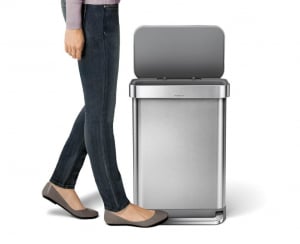 SimpleHuman CW2023 pedálos szemetes beépített zacskó tartóval (55 liter)