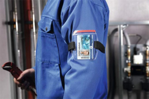 Durable Azonos&iacute;t&oacute;k&aacute;rtya tart&oacute;, 1db k&aacute;rty&aacute;hoz, karra r&ouml;gz&iacute;thető, , &aacute;ttetsző (DB841419)