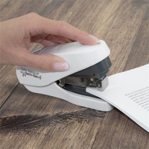 RAPESCO Tűzőg&eacute;p, 24/6, 35 lap, k&ouml;nny&iacute;tett tűz&eacute;s, antibakteri&aacute;lis,  "ECO Less Effort", feh&eacute;r (IR1689)