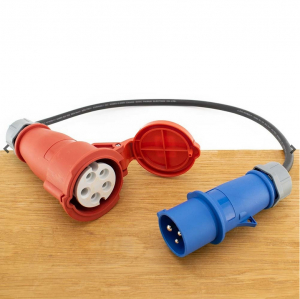 BLAUPUNKT , Adapter K&aacute;bel Elektromos Aut&oacute;hoz, K&eacute;k CEE/ Piros CEE (370270070)