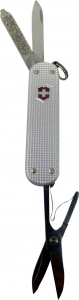 Victorinox Classic SD Alox, 58 mm, silver  T&ouml;bbfunkci&oacute;s k&eacute;s Funkci&oacute;sz&aacute;m 5 Ez&uuml;st (0.6221.26)