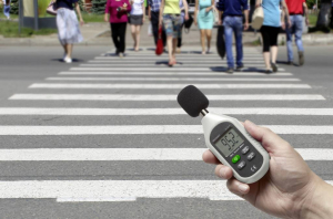 VOLTCRAFT Zajszintm&eacute;rő SL-10 R 30 - 130 dB 31.5 Hz - 8 kHz&Uacute;jrahasznos&iacute;tott granul&aacute;tumb&oacute;l k&eacute;sz&uuml;lt h&aacute;z (VC-16575290)