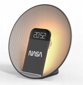 Nasa SPC600 digit&aacute;lis &eacute;bresztő&oacute;ra &eacute;s Bluetooth hangsz&oacute;r&oacute; vezet&eacute;k n&eacute;lk&uuml;li telefont&ouml;ltővel (SPC600)