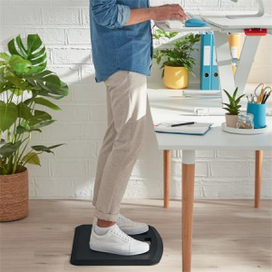 Leitz &Aacute;ll&aacute;sk&ouml;nny&iacute;tő szőnyeg, ergon&oacute;miai, &uuml;lő/&aacute;ll&oacute; munk&aacute;hoz,  "Ergo Cosy" (E53690089)