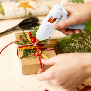 Handy Ragaszt&oacute;pisztoly - 7 mm - kicsi, feh&eacute;r - 220 - 240V - 15W (11098WH)