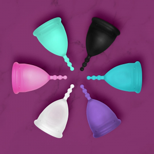 LADYCUP Revolution Pure Love, S-es m&eacute;ret menstru&aacute;ci&oacute;s kehely - az s m&eacute;ret 25 &eacute;v alatti vagy azoknak a nőknek megfelelő