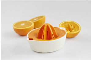 Fiskars FUNCTIONAL FORM  gy&uuml;m&ouml;lcsfacsar&oacute;, citruszpr&eacute;s gy&uuml;m&ouml;lcscentrifuga citrusf&eacute;l&eacute;khez - k&eacute;zi (1016125)