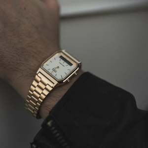 Casio VINTAGE AQ-230GA-9DMQQYES f&eacute;rfi kar&oacute;ra - kombin&aacute;lt