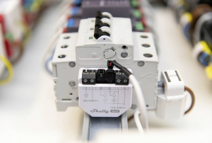 Shelly EM Gen3 - (1 x 50A CT included) &Aacute;ramsz&aacute;ml&aacute;l&oacute; Bluetooth, Wi-Fi (_EM_Gen3;1)