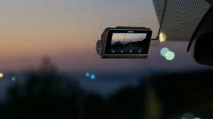 70mai Dash Cam 4K A810S menetr&ouml;gz&iacute;tő kamera + RC24 h&aacute;ts&oacute; kamera