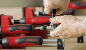 BESSEY Korpuszfog&oacute; Szor&iacute;t&aacute;si sz&eacute;less&eacute;g (max.):1355 mm Visszavon&aacute;s:95 mm (KRE125-2K)