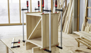 BESSEY Temper&ouml;ntv&eacute;ny csavaros gyorsszor&iacute;t&oacute;, TG-2K 400/80  , feszt&aacute;v: 400 mm, visszavon&aacute;s: 80 mm (TG40B8-2K)