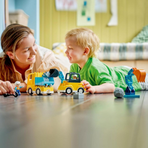 Lego DUPLO 3az1-ben &eacute;p&iacute;t&eacute;si munkag&eacute;pek (10475)