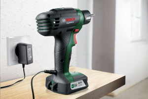 Bosch Easydrill 12 akkus fúrócsavarozó (06039B3000)