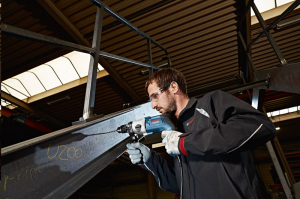 Bosch Professional GBM 13-2 RE 2 sebességes fúrógép, gyorstokmány (06011B2000)